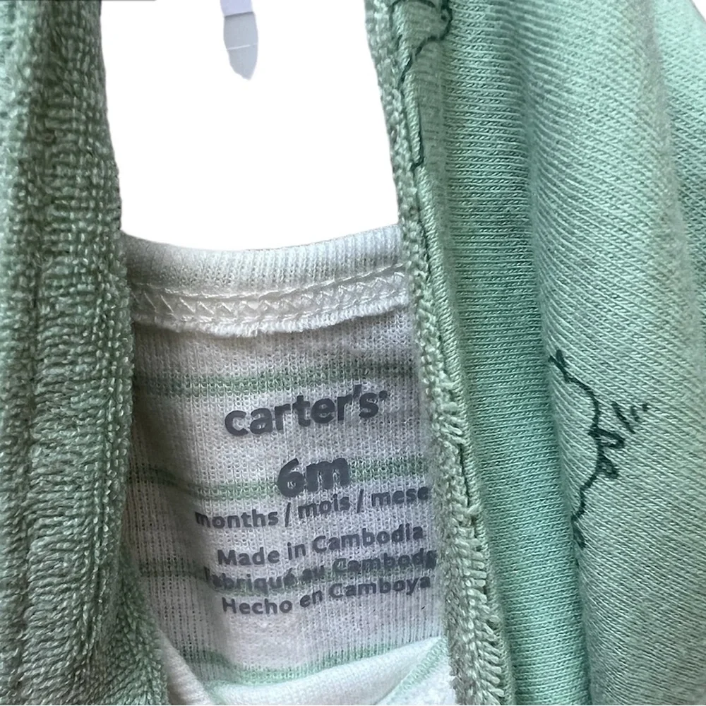 Carter’s Baby Boy Tiny and Adorable Green and White Outfit | 6M - Picture 3 of 4